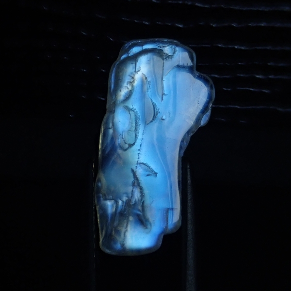ブルーシラー美しいミーティアゴダ産タンブリング磨き塊ブルームーンストーン5.141cts！