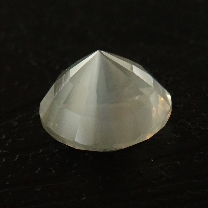 New！スリランカ産天然ムーンストーン2.250cts Good for jewelry!　