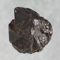 天然ブラックスピネル(セイロナイト)結晶(双晶) 60.883cts