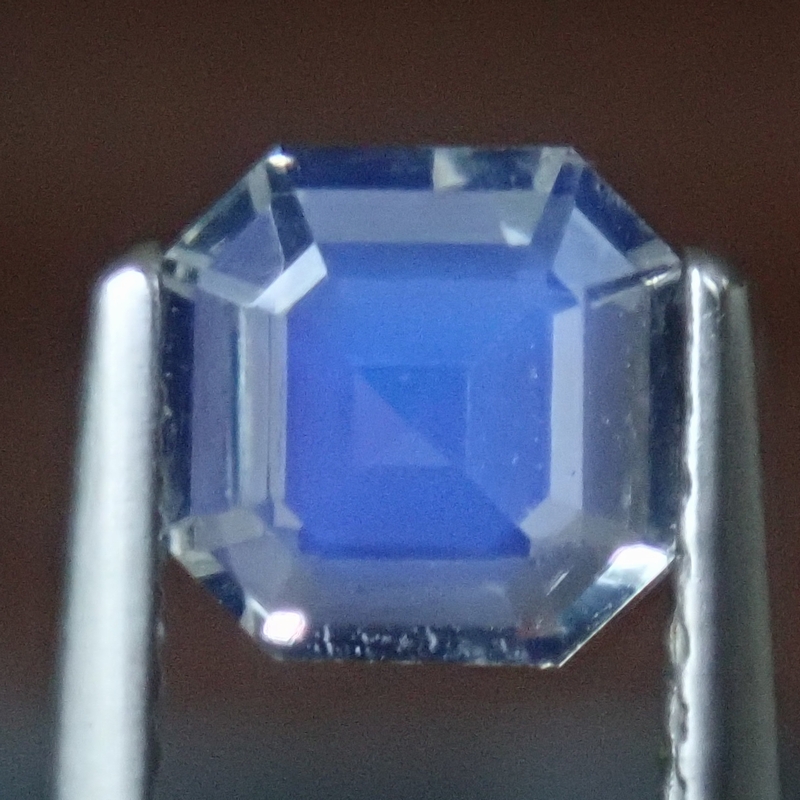 ファセットカットミーティアゴダ上流域産天然ブルームーンーストーン0.562cts