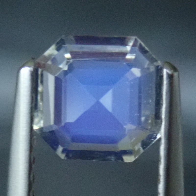 ファセットカットミーティアゴダ上流域産天然ブルームーンーストーン0.562cts
