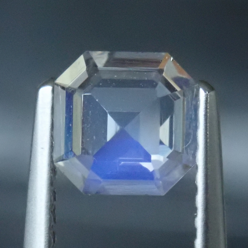ファセットカットミーティアゴダ上流域産天然ブルームーンーストーン0.562cts