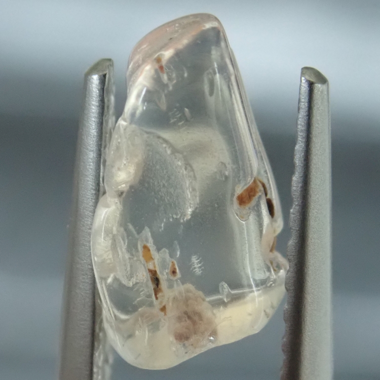 スリランカミーティアゴダ産天然ブルームーントーン0.999ctsムカデ状インクルージョン抜群見本＆ブルーシラー