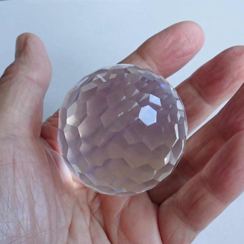 抜群美しい天然ファセットクォーツボール（球）ナチュラル水晶ファセット球約5.3cm球！約1016cts