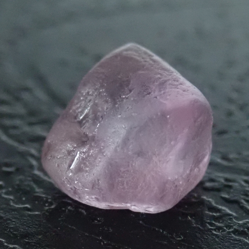 稀少スリランカの天然ピンクスピネル結晶1.400cts