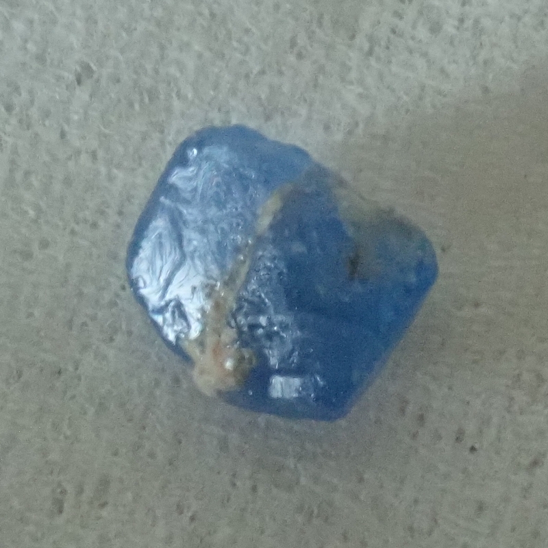 超稀少スリランカの天然コバルトスピネル結晶0.348cts