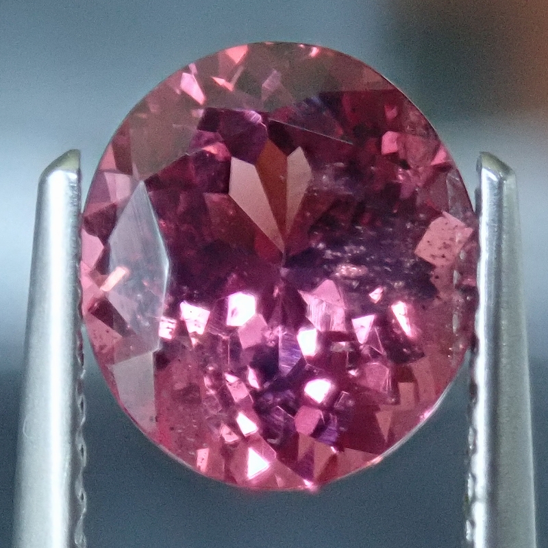稀少輝くスリランカの天然ピンクヴァイオレットスピネル1.956cts