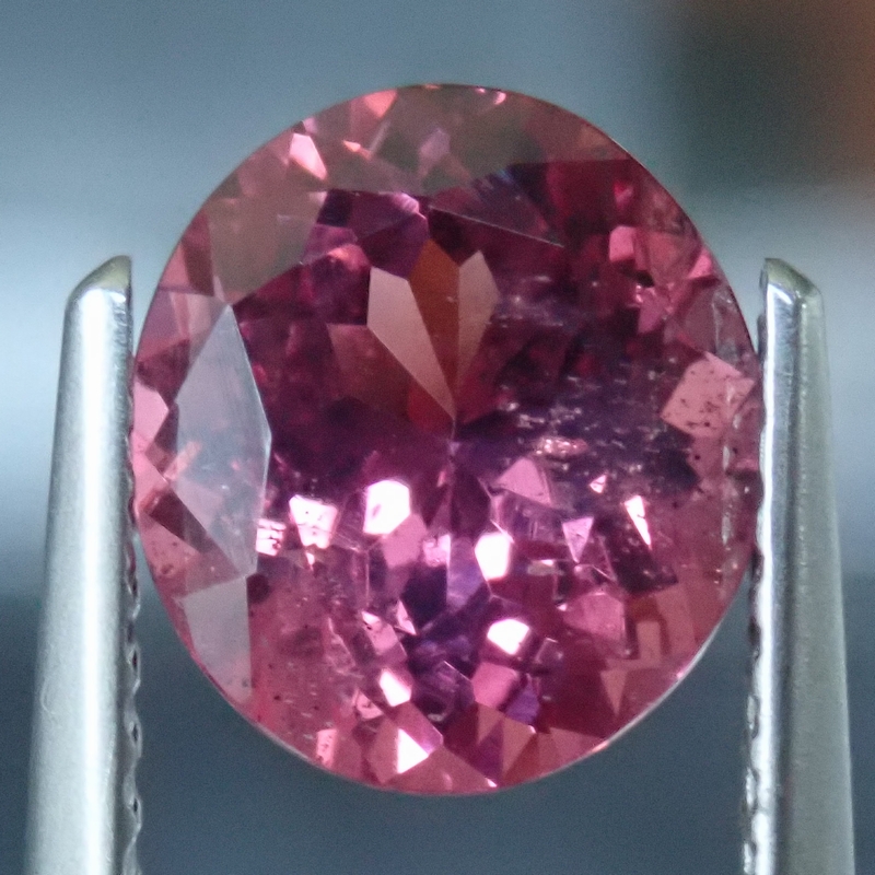 稀少輝くスリランカの天然ピンクヴァイオレットスピネル1.956cts
