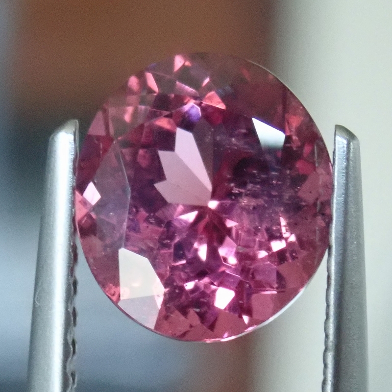 稀少輝くスリランカの天然ピンクヴァイオレットスピネル1.956cts