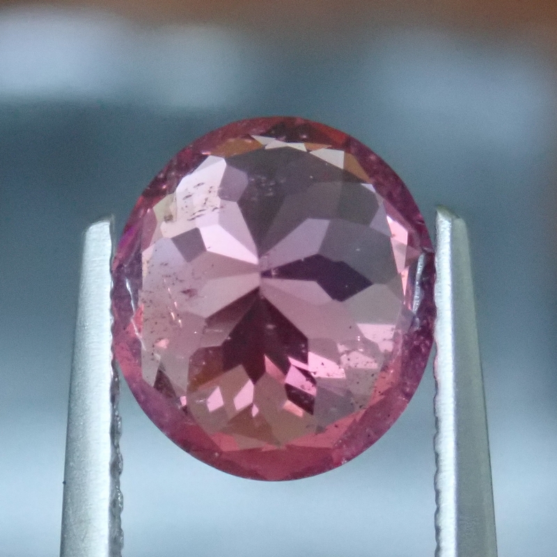 稀少輝くスリランカの天然ピンクヴァイオレットスピネル1.956cts