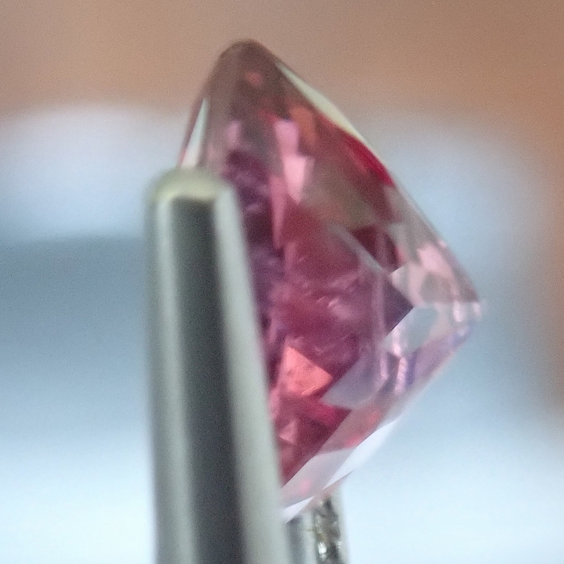 稀少輝くスリランカの天然ピンクヴァイオレットスピネル1.956cts